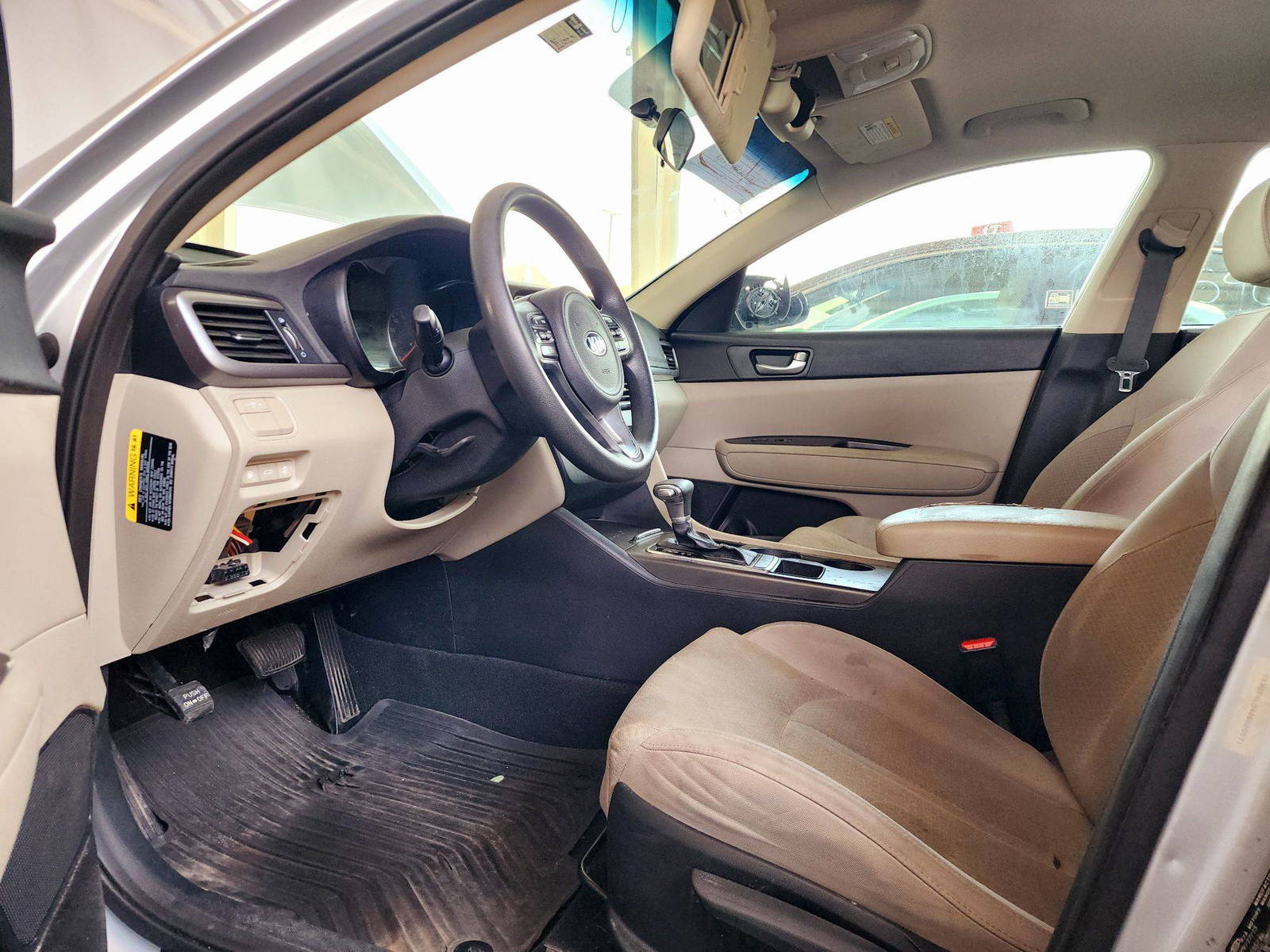 2016 KIA OPTIMA — 120008 Miles — Lot T4L34GG020571 — Souq - Marhaba Auctions Used Cars - Image 8