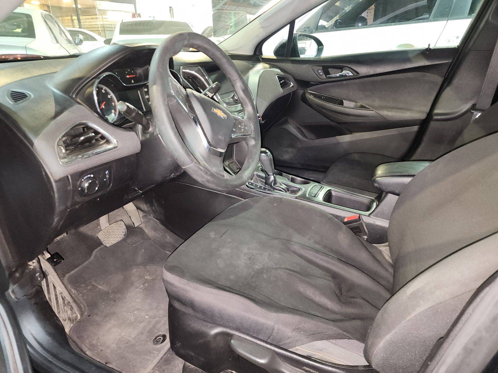 2019 CHEVROLET CRUIZE — 177868 KM — Lot 7102215 — Al Quoz - Marhaba Auctions Used Cars - Image 9