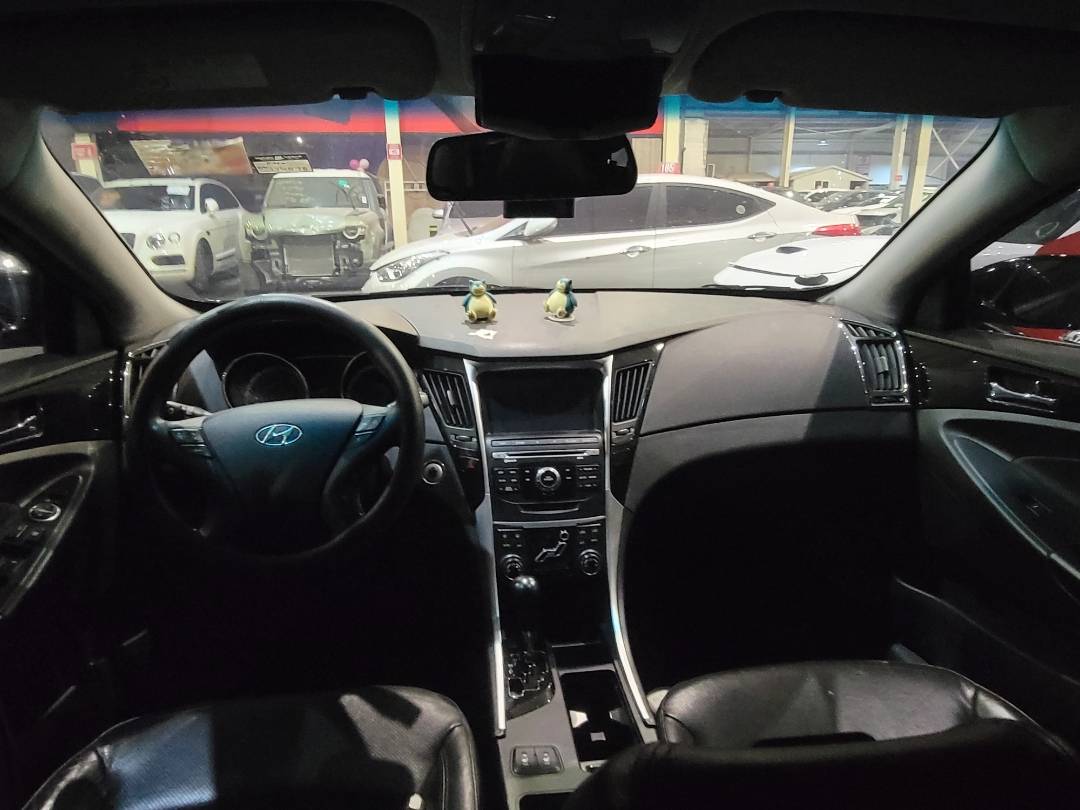 2010 HYUNDAI SONATA — 134478 KM — Lot A087129 — Main - Marhaba Auctions Used Cars - Image 8
