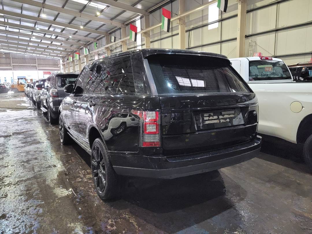2015 LAND ROVER RANGE ROVER VOGUE — 169951 KM — Lot FA217575 — Main - Marhaba Auctions Used Cars - Image 3
