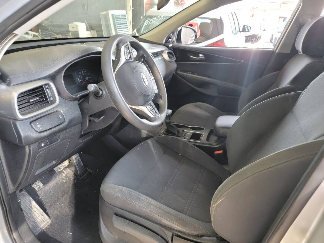 2019 KIA SORENTO — 122378 Miles — Lot G586083 — Souq - Marhaba Auctions Used Cars - Image 7