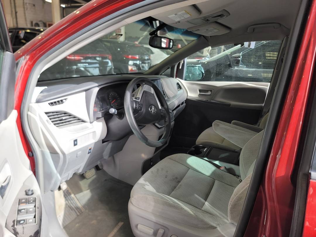 2017 TOYOTA SIENNA — 114519 Miles — Lot 846477 — Main - Marhaba Auctions Used Cars - Image 8
