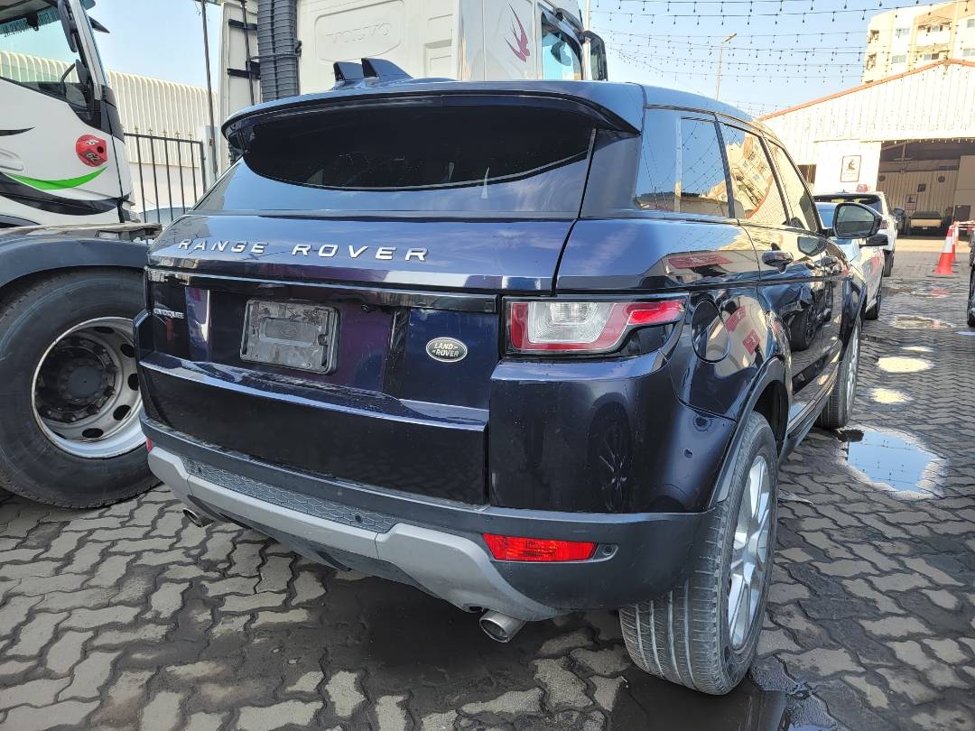 2019 LAND ROVER RANGE ROVER EVOQUE — 34534 Miles — Lot H341140 — Main - Marhaba Auctions Used Cars - Image 4