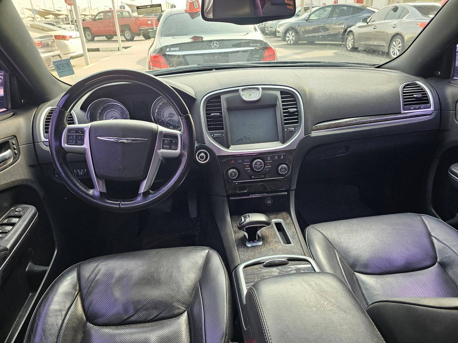 2012 CHRYSLER 300 C — 201074 KM — Lot 5CH236098 — Souq - Marhaba Auctions Used Cars - Image 7
