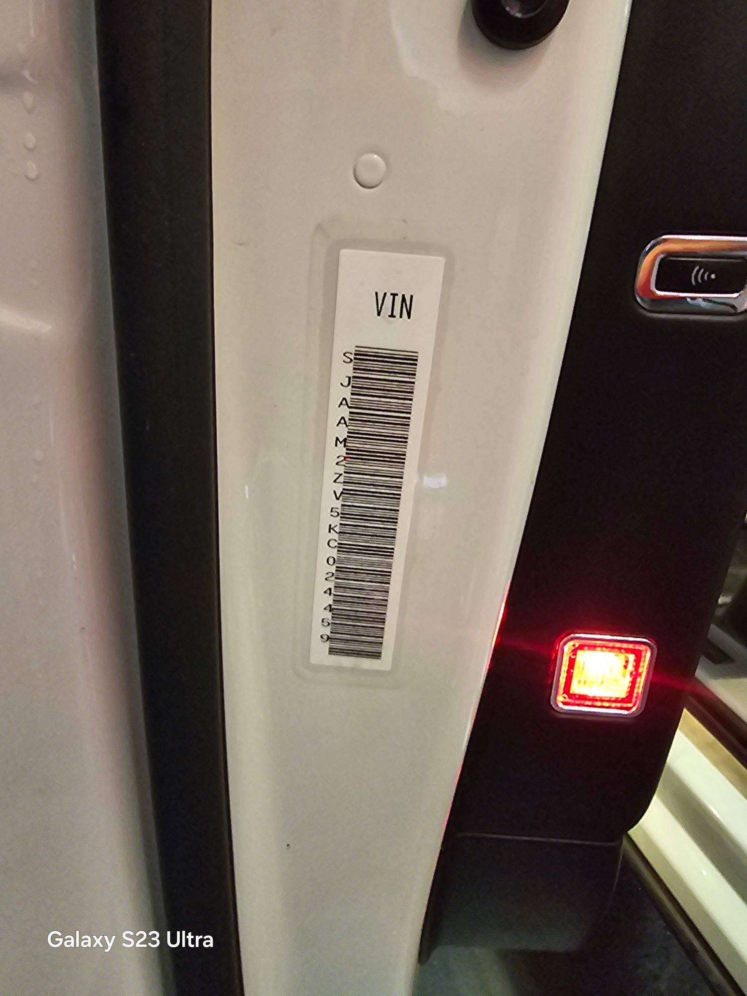 BENTLEY BENTAYGA 2019 - Marhaba Auction Used Cars - Image 9