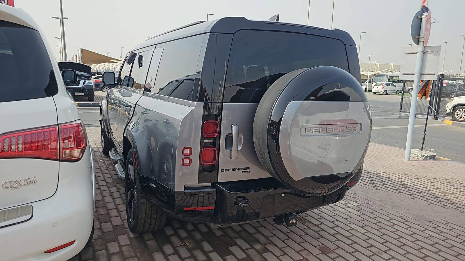 LAND ROVER DEFENDER 130 X DYNAMIC SE