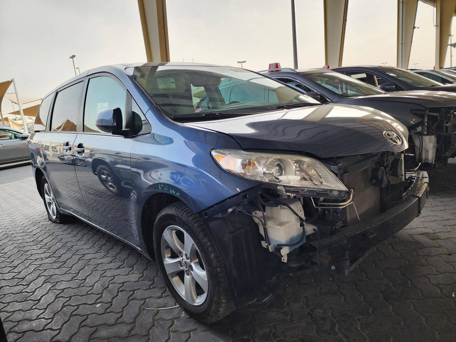 2016 TOYOTA SIENNA — 157056 Miles — Lot 45182564 — Ind. 12 - Marhaba Auctions Used Cars - Image 4