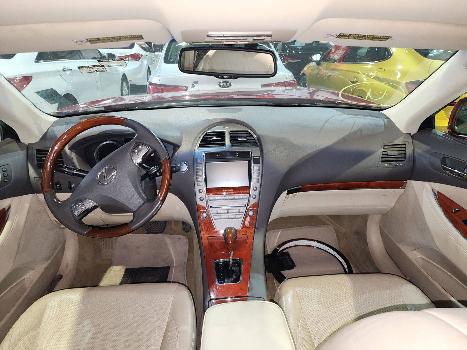 2012 LEXUS ES 350 — 126804 Miles — Lot 84144534 — Al Quoz - Marhaba Auctions Used Cars - Image 8
