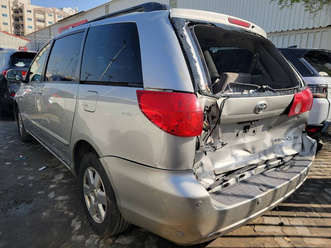 2008 TOYOTA SIENNA — 252870 Miles — Lot S114060 — Main - Marhaba Auctions Used Cars - Image 7
