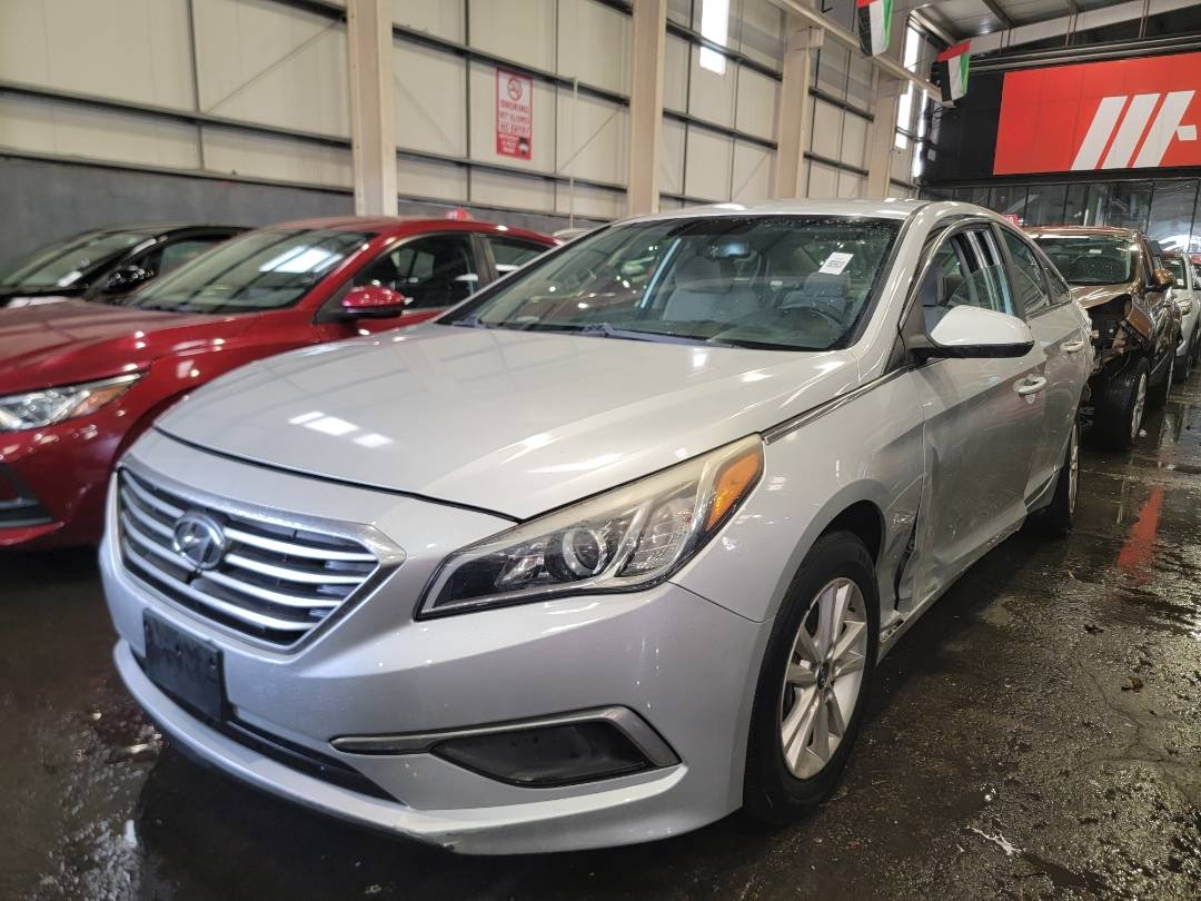 2016 HYUNDAI SONATA — 77406 Miles — Lot GH285335 — Main - Marhaba Auctions Used Cars - Image 4