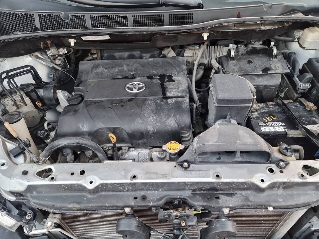 2011 TOYOTA SIENNA — 258963 Miles — Lot 124587 — Ind. 12 - Marhaba Auctions Used Cars - Image 11