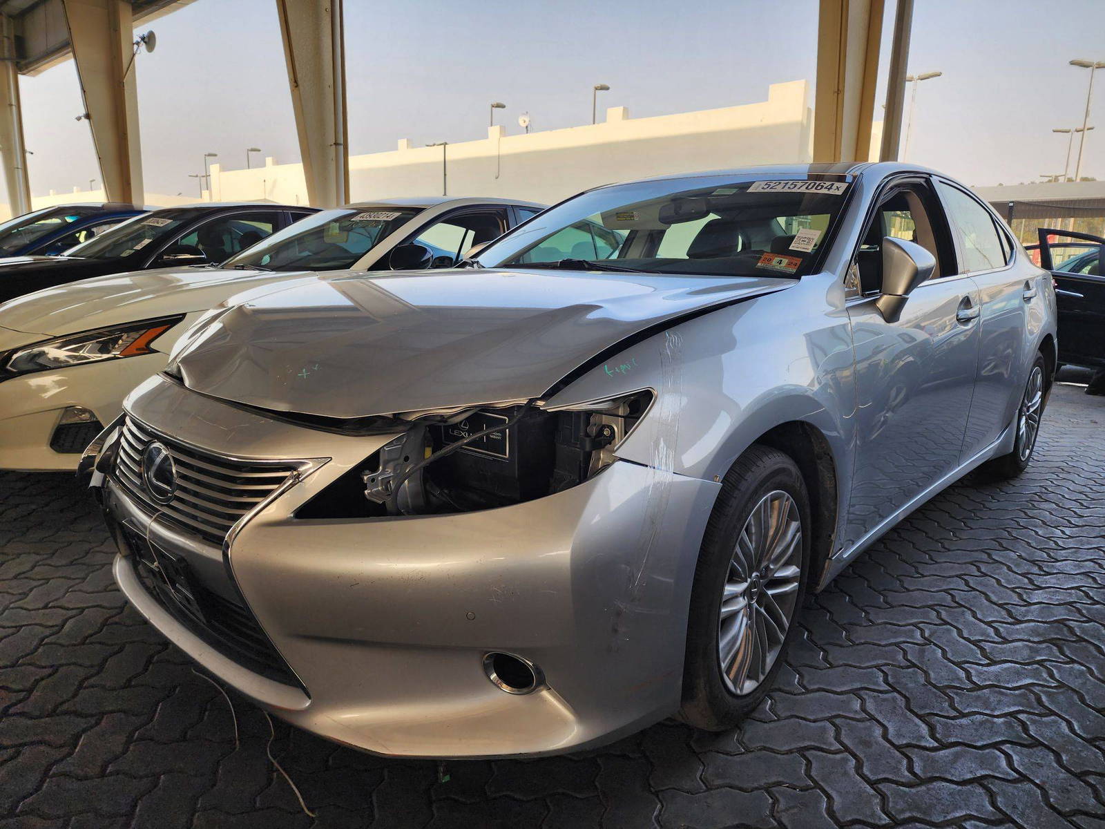 2014 LEXUS ES 350 — 94295 Miles — Lot 52157064 — Souq - Marhaba Auctions Used Cars - Image 6