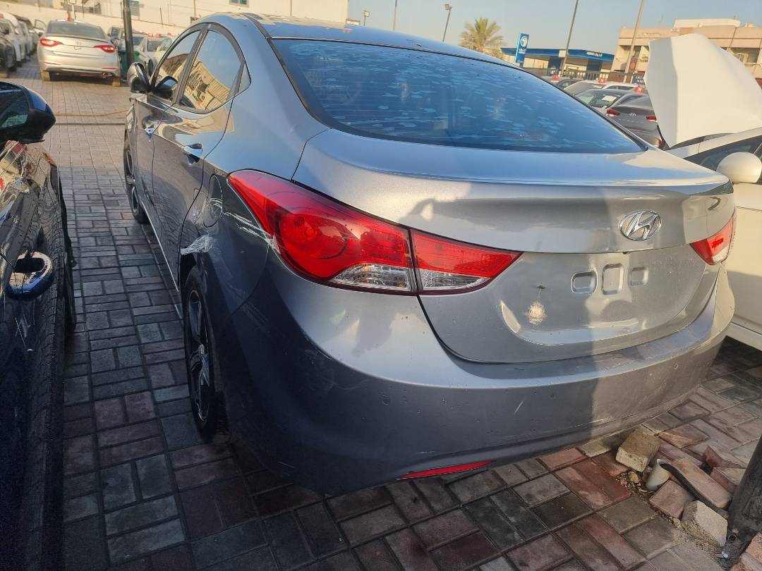 2013 HYUNDAI AVANTE — 233595 KM — Lot 758687 — Ind. 12 - Marhaba Auctions Used Cars - Image 6