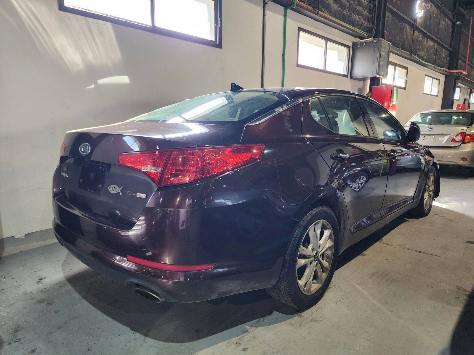 2011 KIA OPTIMA — 258113 Miles — Lot 62109694 — Souq - Marhaba Auctions Used Cars - Image 4