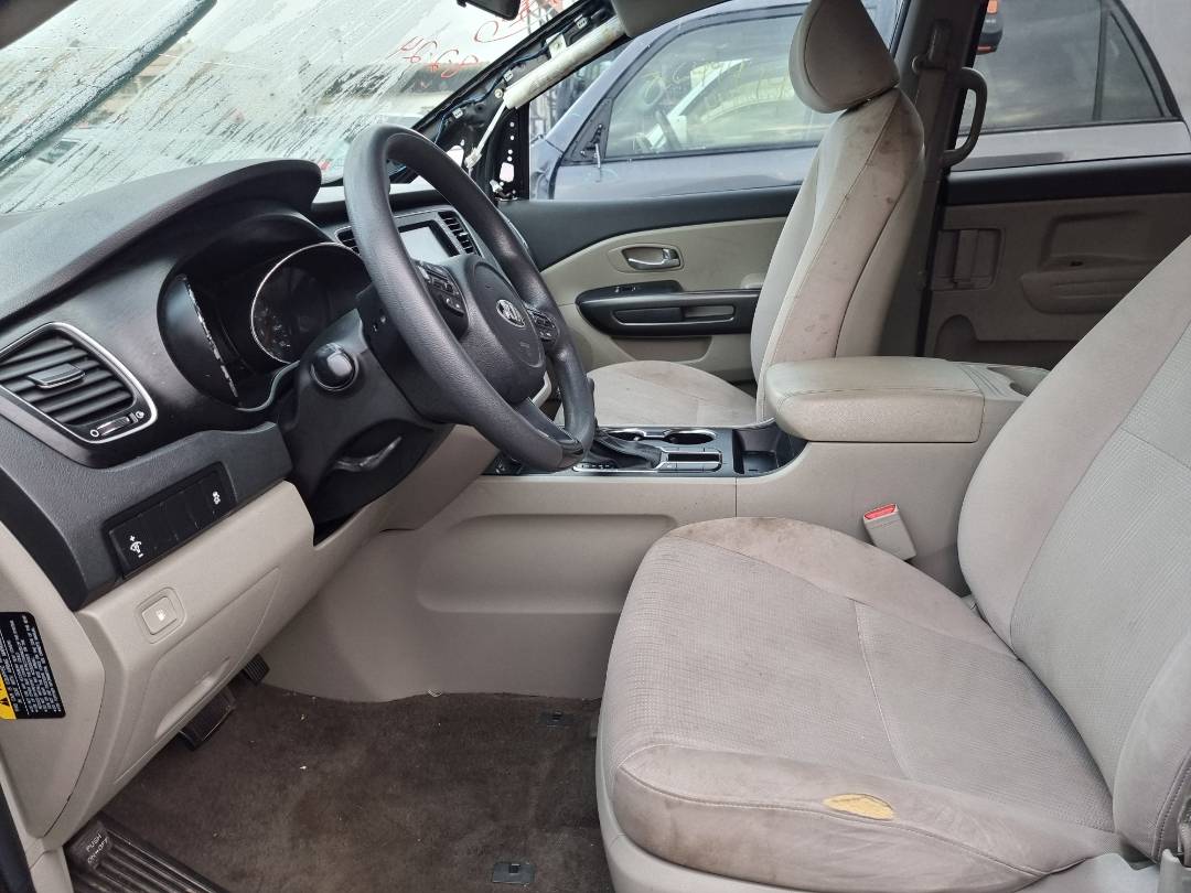 2019 KIA SEDONA — 89059 Miles — Lot 215487 — Souq - Marhaba Auctions Used Cars - Image 6