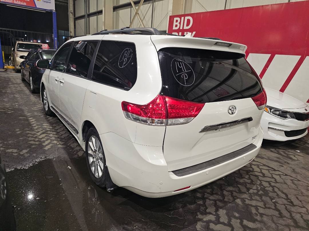 2013 TOYOTA SIENNA — 268002 Miles — Lot 9DS054515 — Main - Marhaba Auctions Used Cars - Image 5