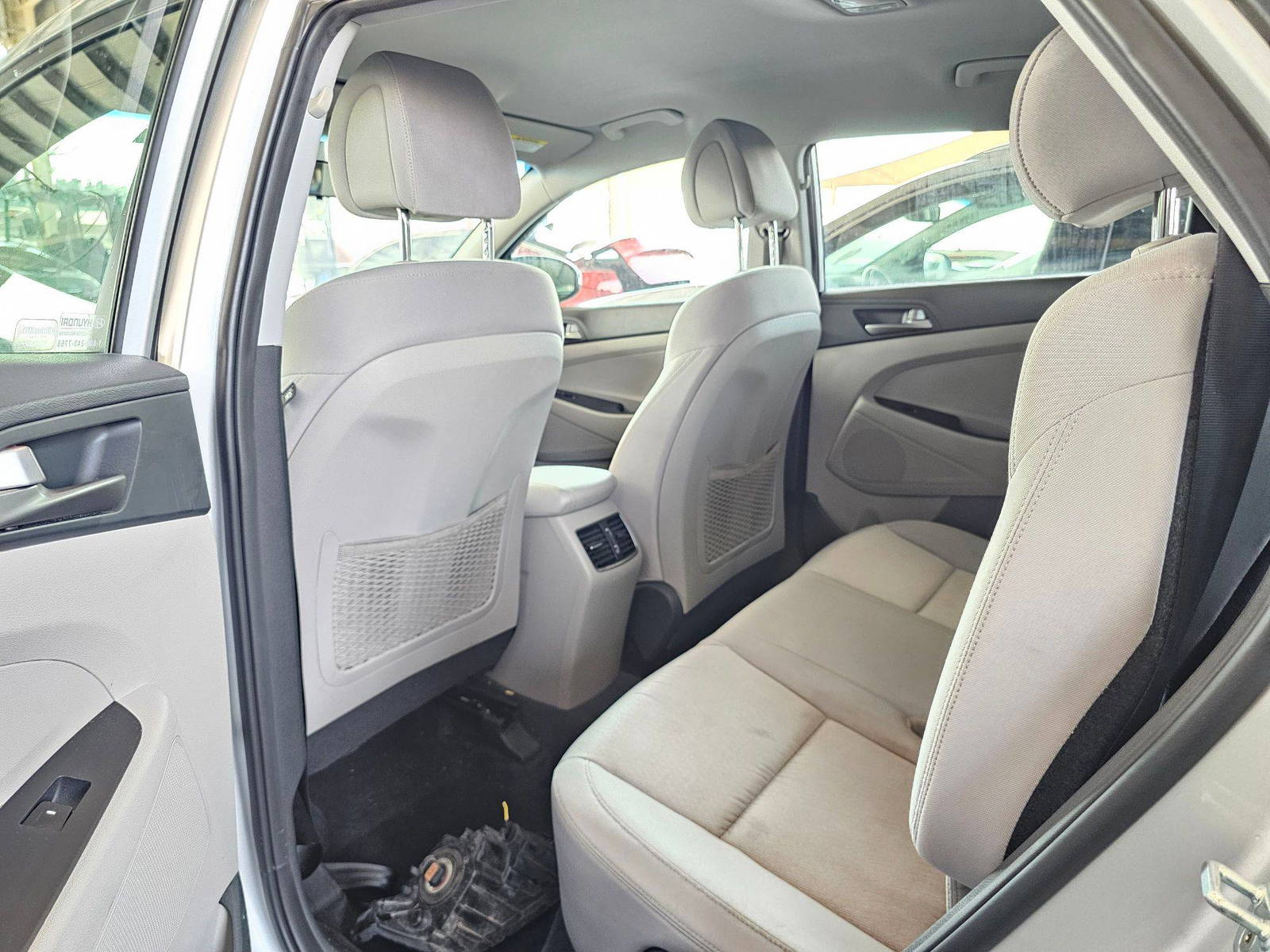 2017 HYUNDAI TUCSON — 50130 Miles — Lot HU588197 — Souq - Marhaba Auctions Used Cars - Image 6