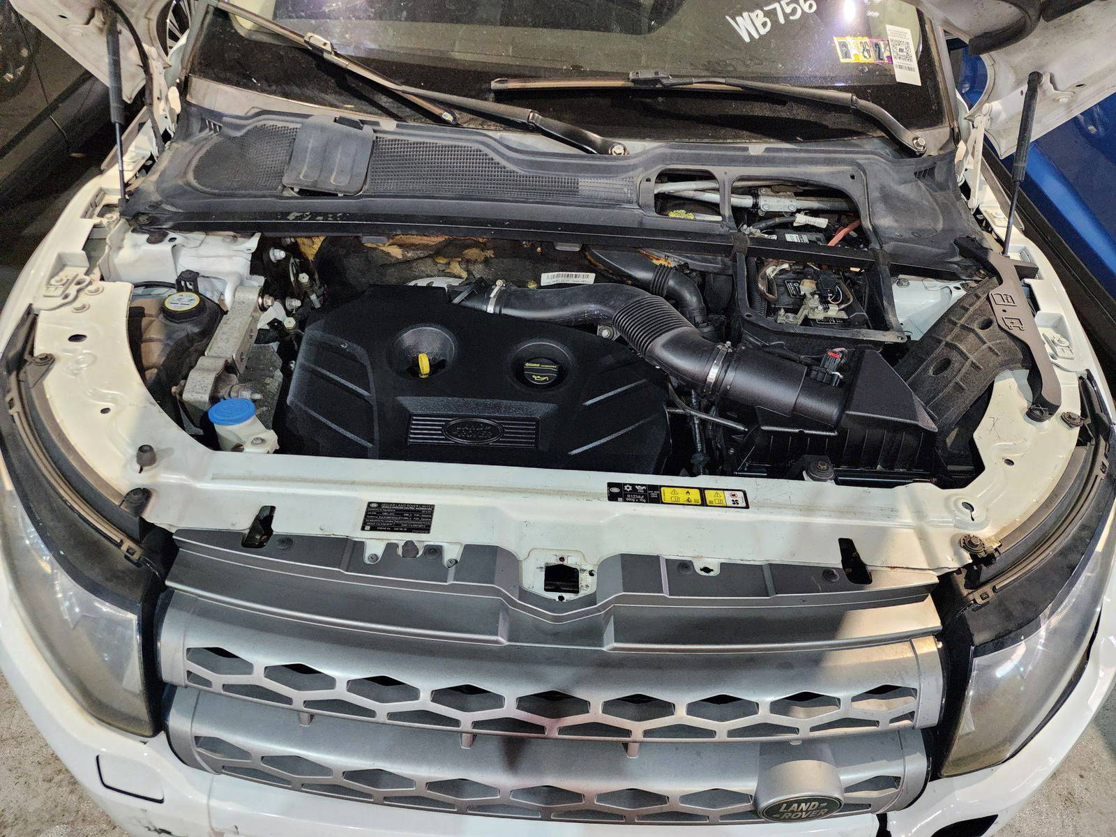 2015 LAND ROVER RANGE ROVER EVOQUE PURE PLUS — 116834 Miles — Lot 19349 — Al Quoz - Marhaba Auctions Used Cars - Image 13