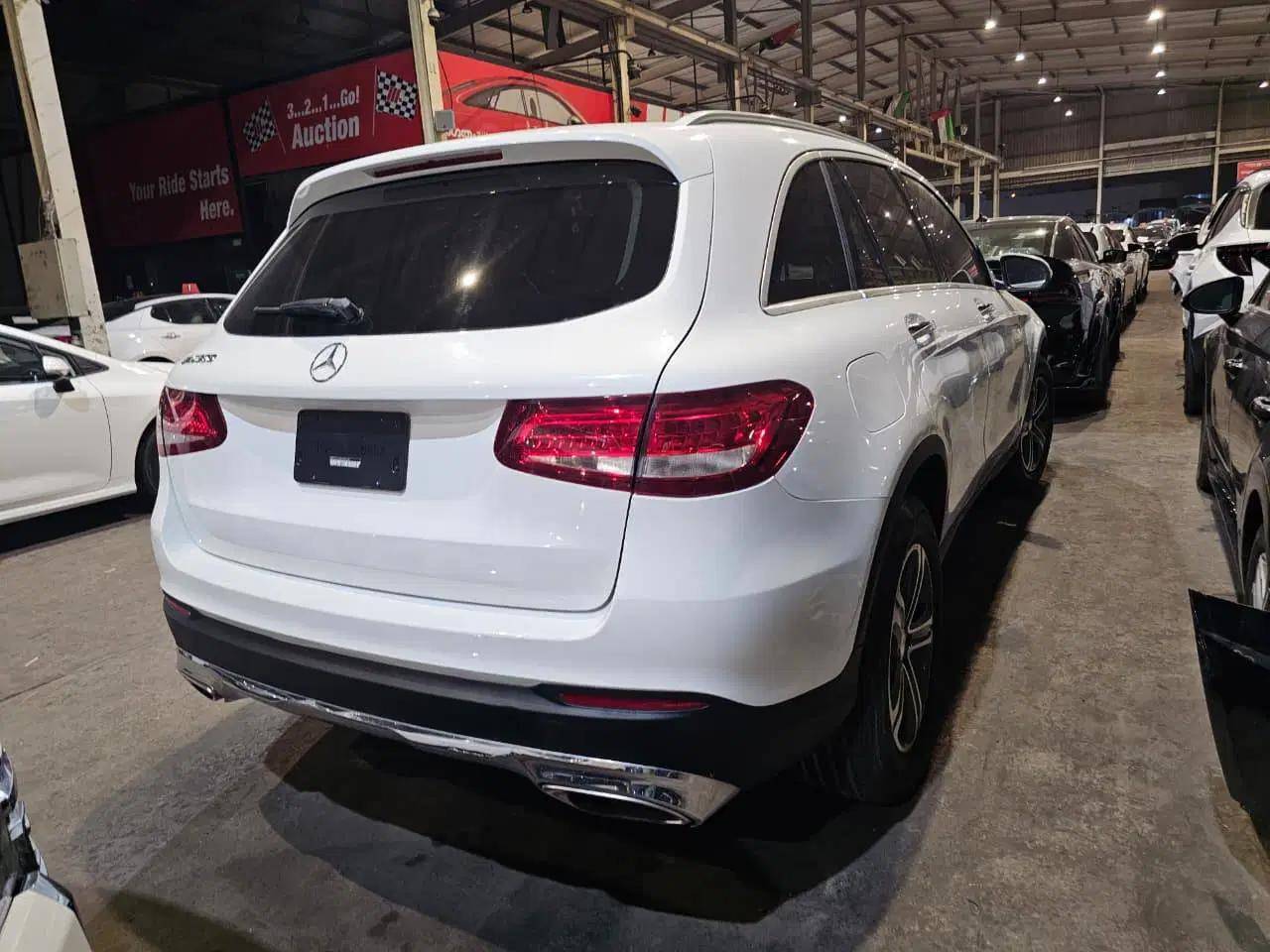 MERCEDES BENZ GLC-300 2016 view 2