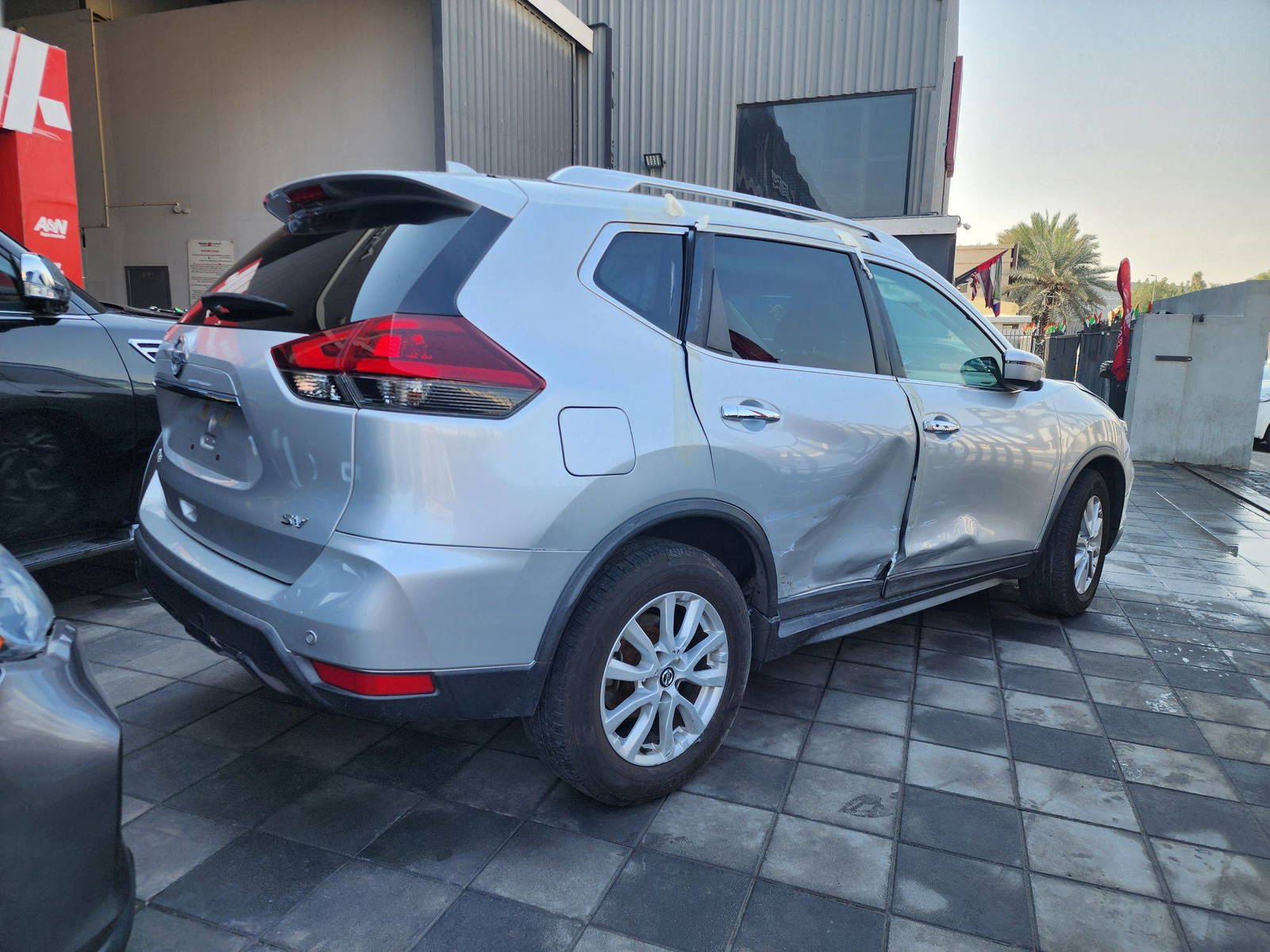 2019 NISSAN ROGUE — 100412 Miles — Lot 80500085 — Al Quoz - Marhaba Auctions Used Cars - Image 5