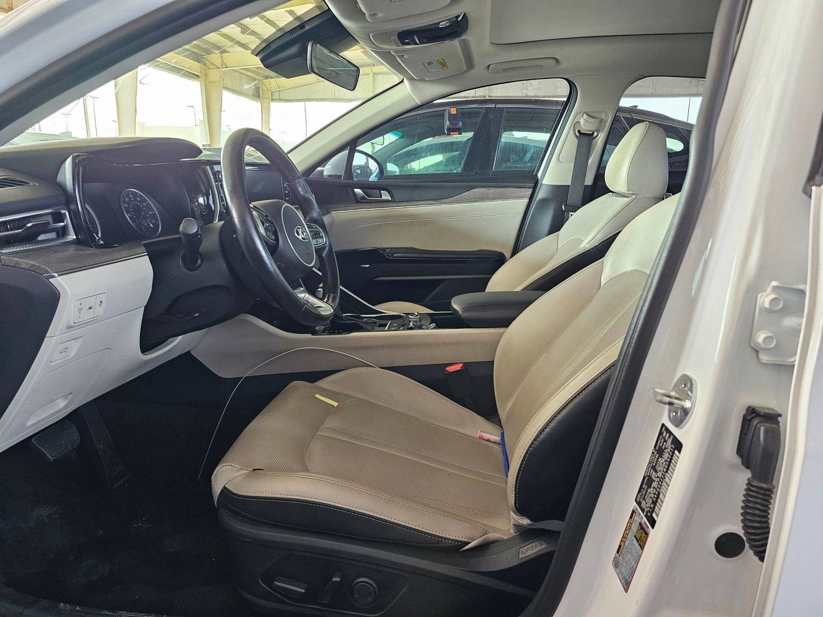 2021 KIA K5 — 70337 Miles — Lot 67901045 — Souq - Marhaba Auctions Used Cars - Image 10