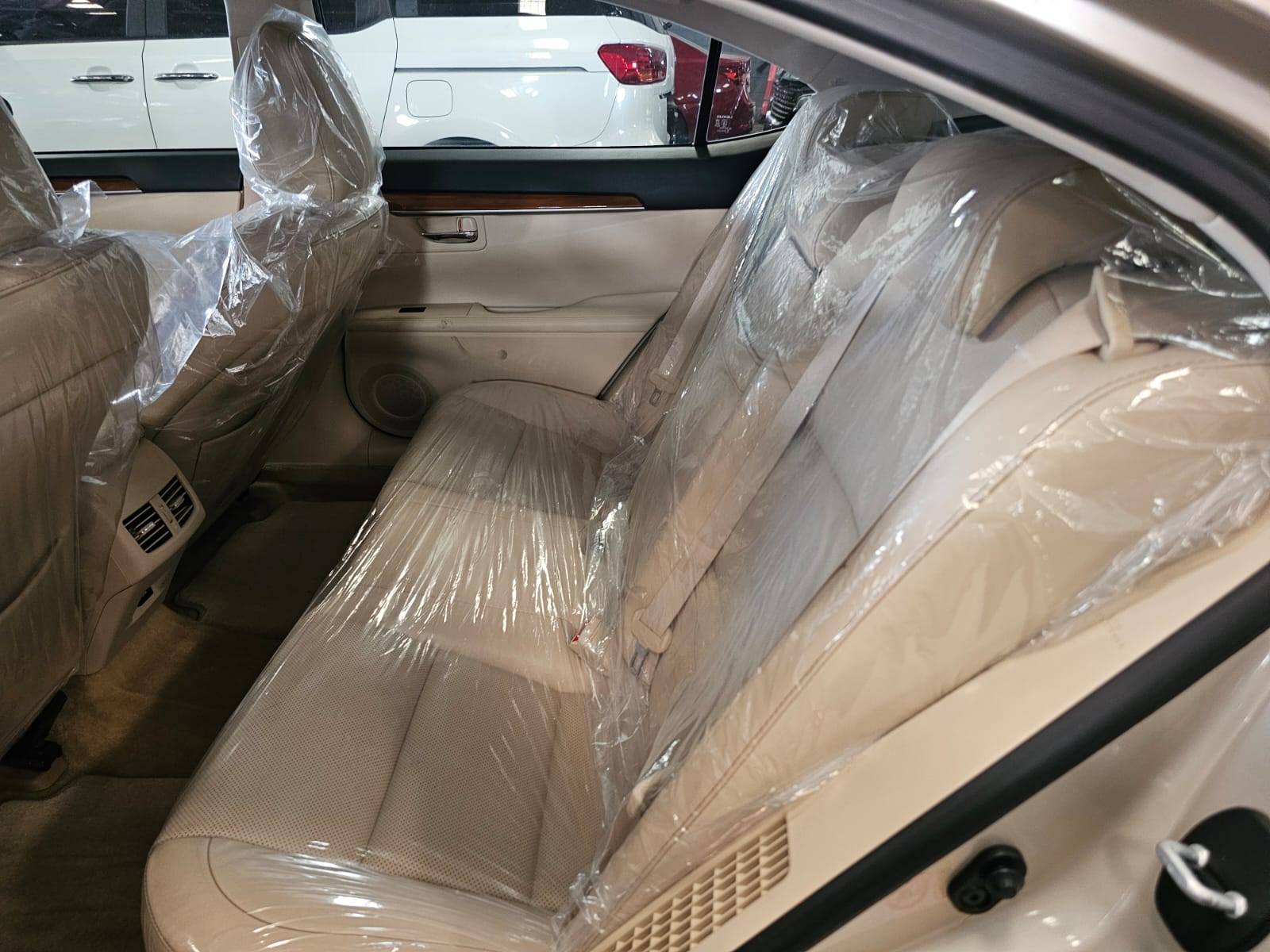 LEXUS ES 300H 2015 - Marhaba Auction Used Cars - Image 10
