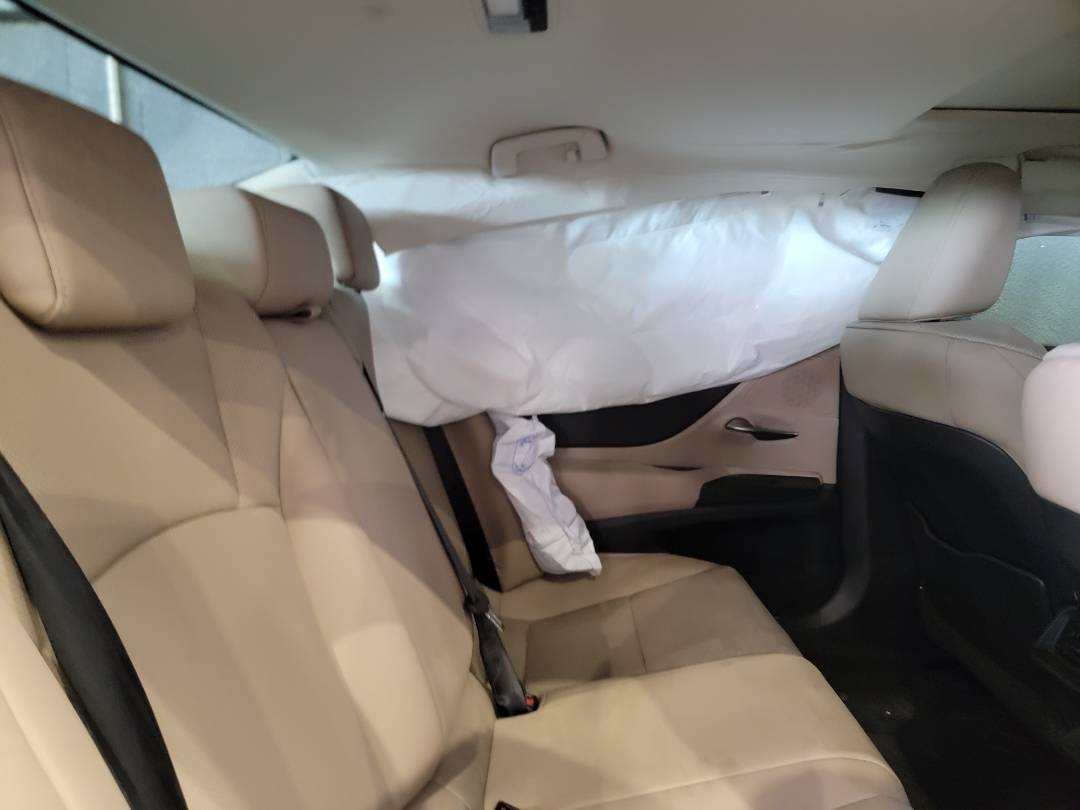 2019 LEXUS ES 350 — 43400 Miles — Lot KU049685 — Main - Marhaba Auctions Used Cars - Image 7