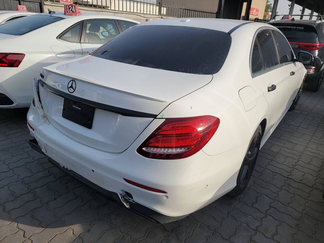 MERCEDES BENZ E-300 2017 - Marhaba Auction Used Cars - Image 4