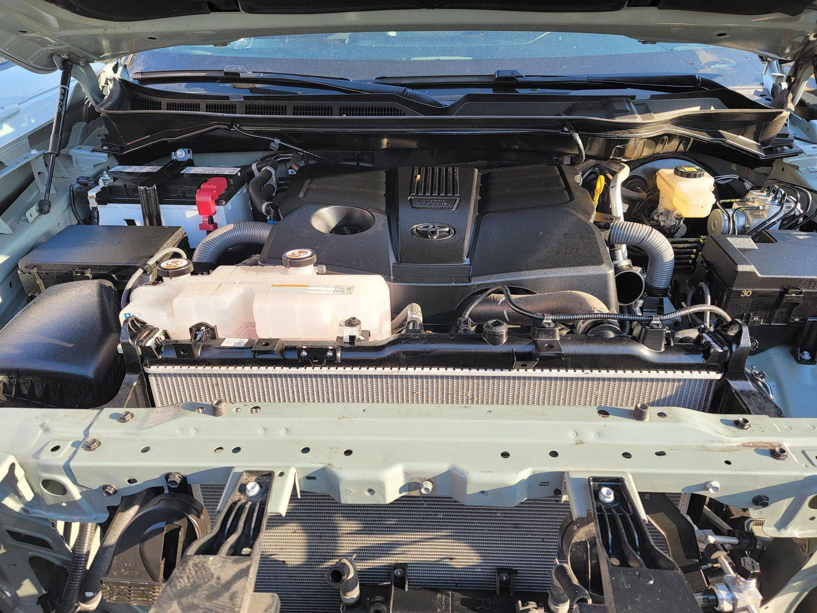 TOYOTA TUNDRA 2025 - Marhaba Auction Used Cars - Image 10