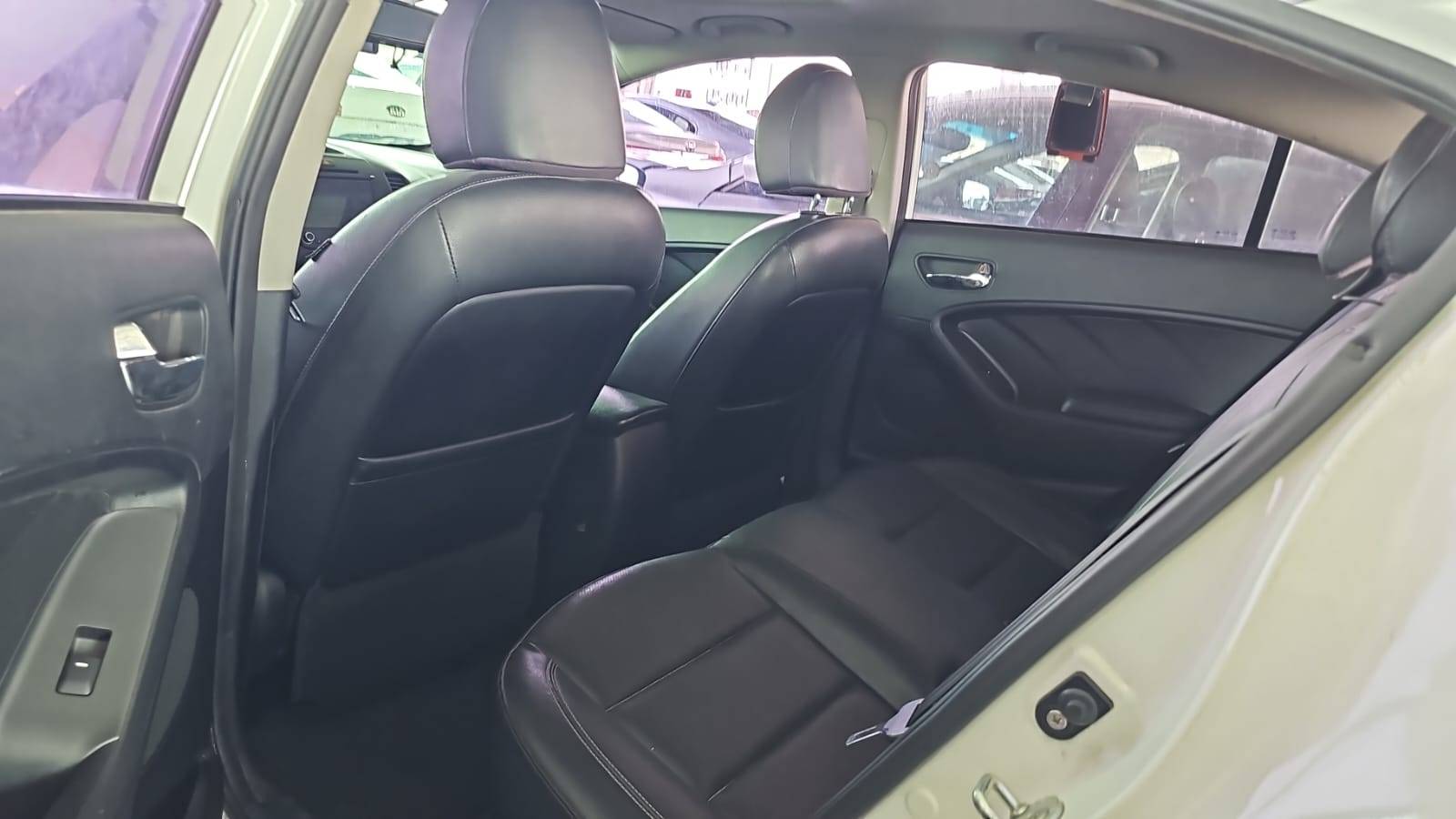 2013 KIA K3 — 117198 KM — Lot DA059798 — Souq - Marhaba Auctions Used Cars - Image 6