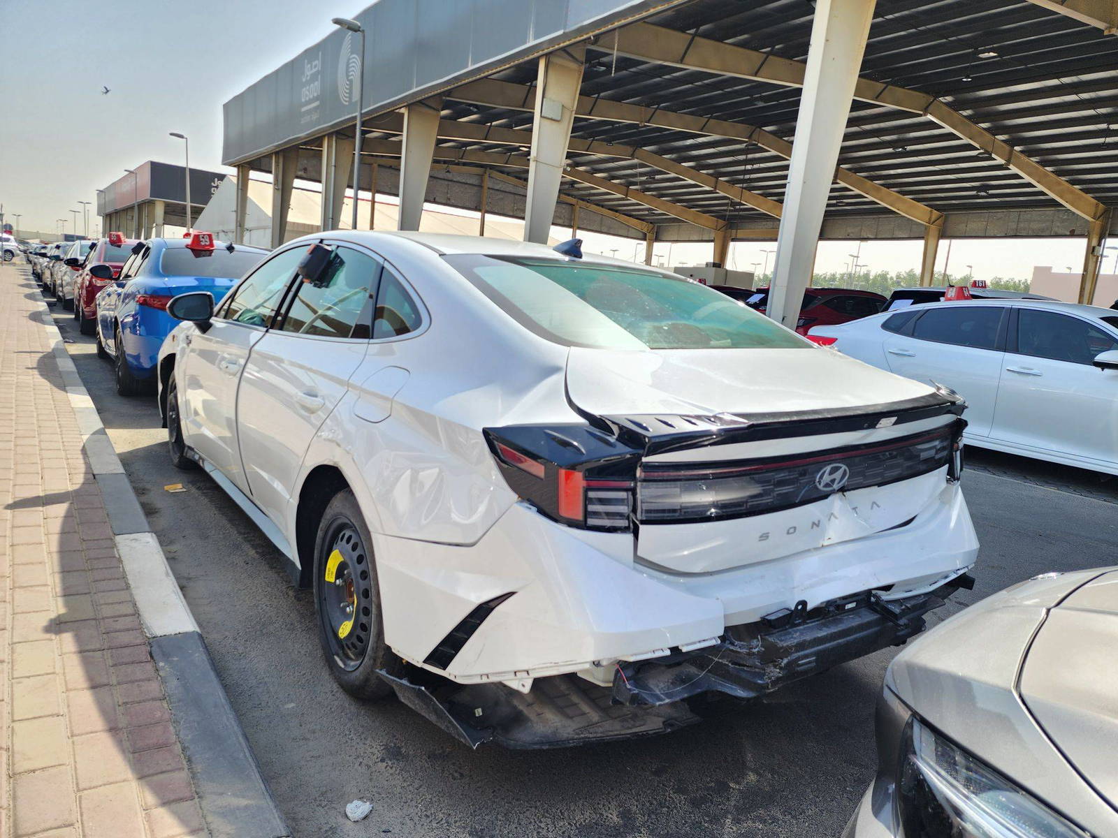 2024 HYUNDAI SONATA — 3260 Miles — Lot 0RA377022 — Souq - Marhaba Auctions Used Cars - Image 4