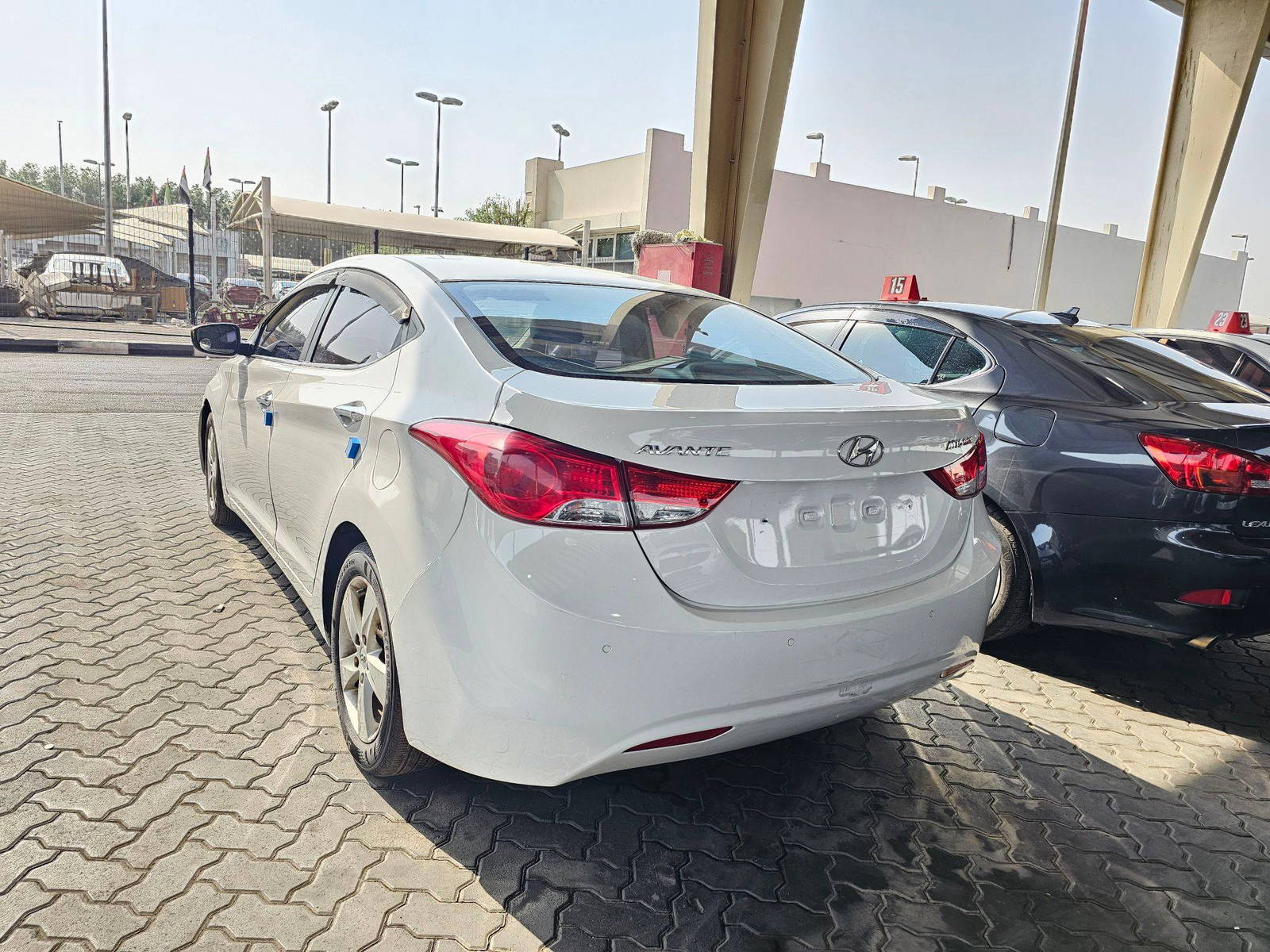 HYUNDAI AVANTE 2011 - Marhaba Auction Used Cars - Image 5