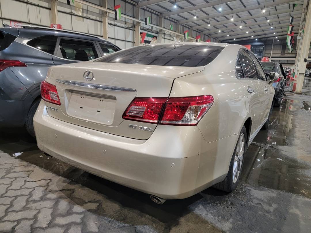 2011 LEXUS ES 350 — 183346 Miles — Lot B2446080 — Main - Marhaba Auctions Used Cars - Image 3