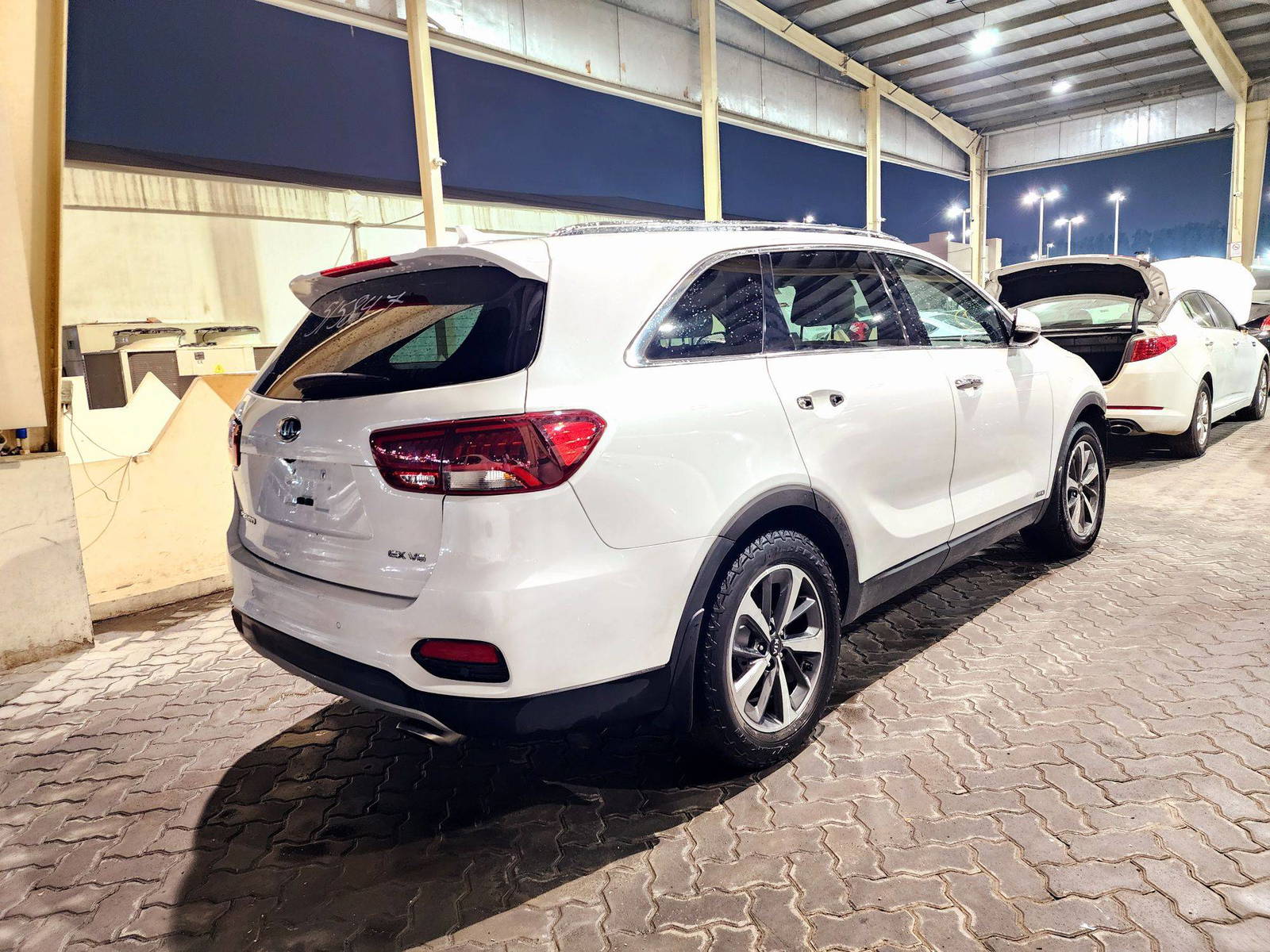 2019 KIA SORENTO — 72511 Miles — Lot 85267364 — Souq - Marhaba Auctions Used Cars - Image 3