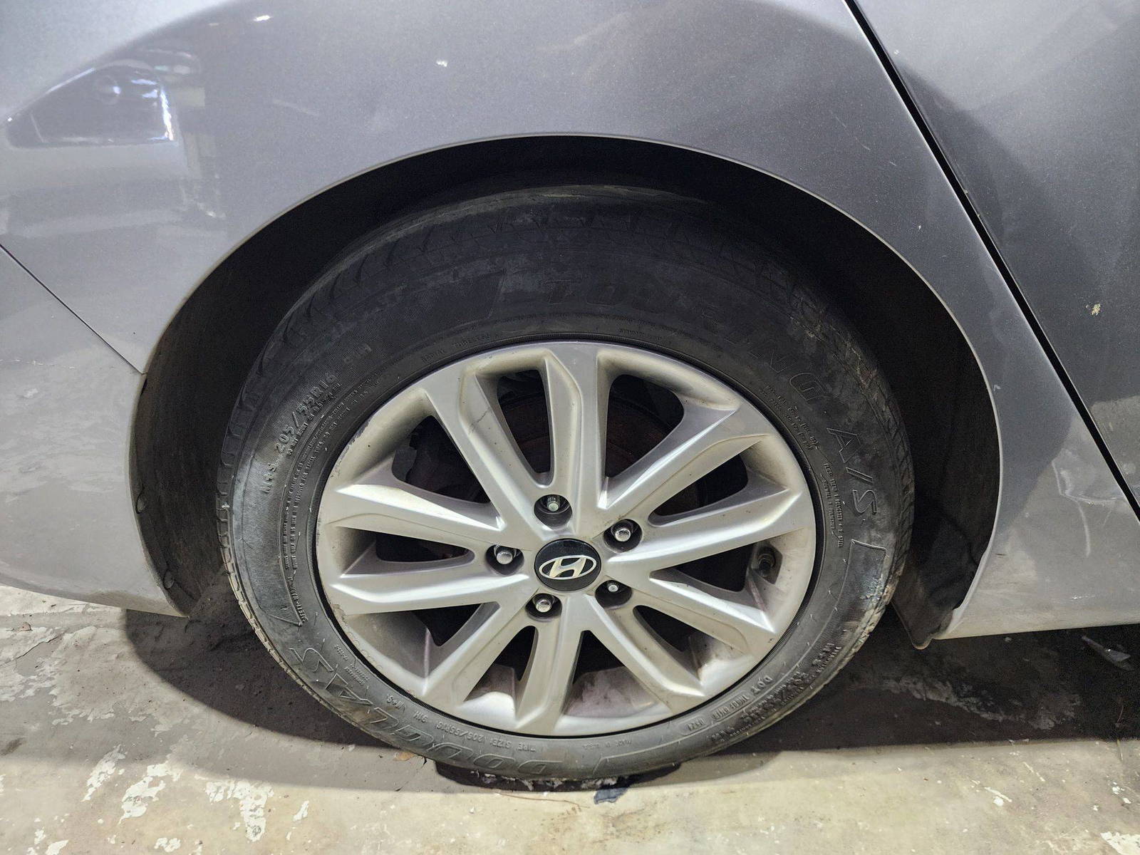 2015 HYUNDAI ELANTRA — 217228 Miles — Lot 84550254 — Al Quoz - Marhaba Auctions Used Cars - Image 13