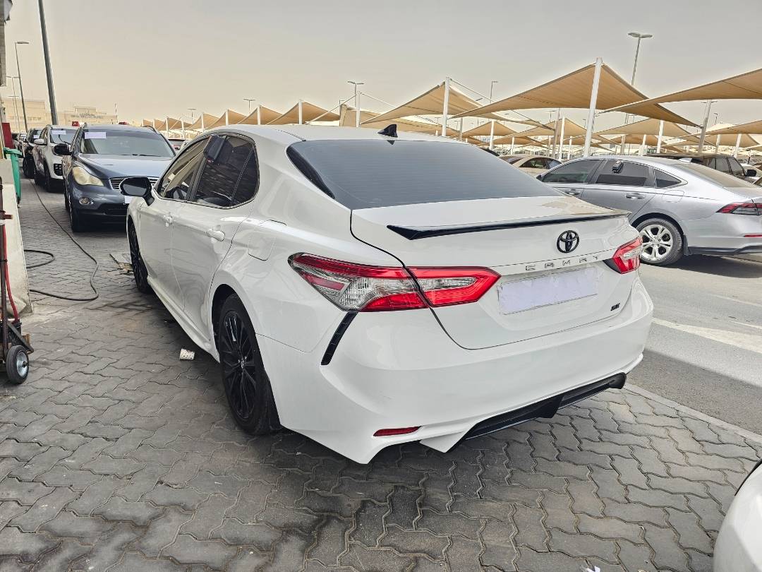 TOYOTA CAMRY