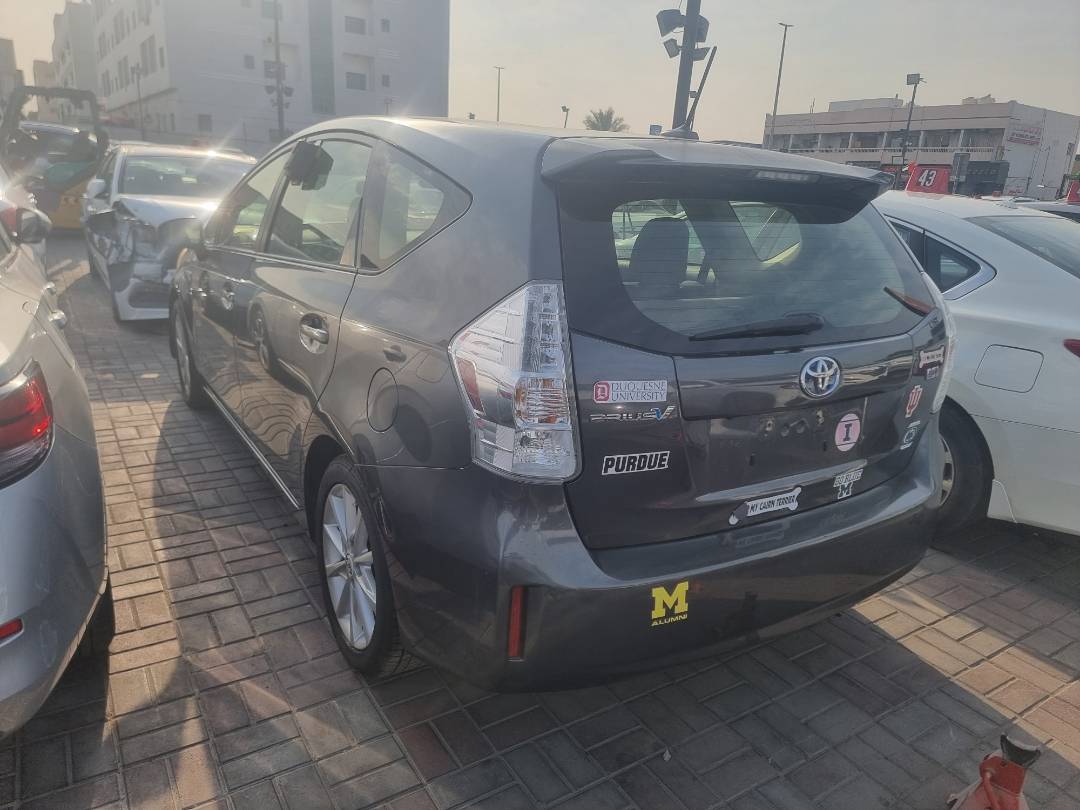 2012 TOYOTA PRIUS V — 142513 Miles — Lot 3124087 — Ind. 12 - Marhaba Auctions Used Cars - Image 5