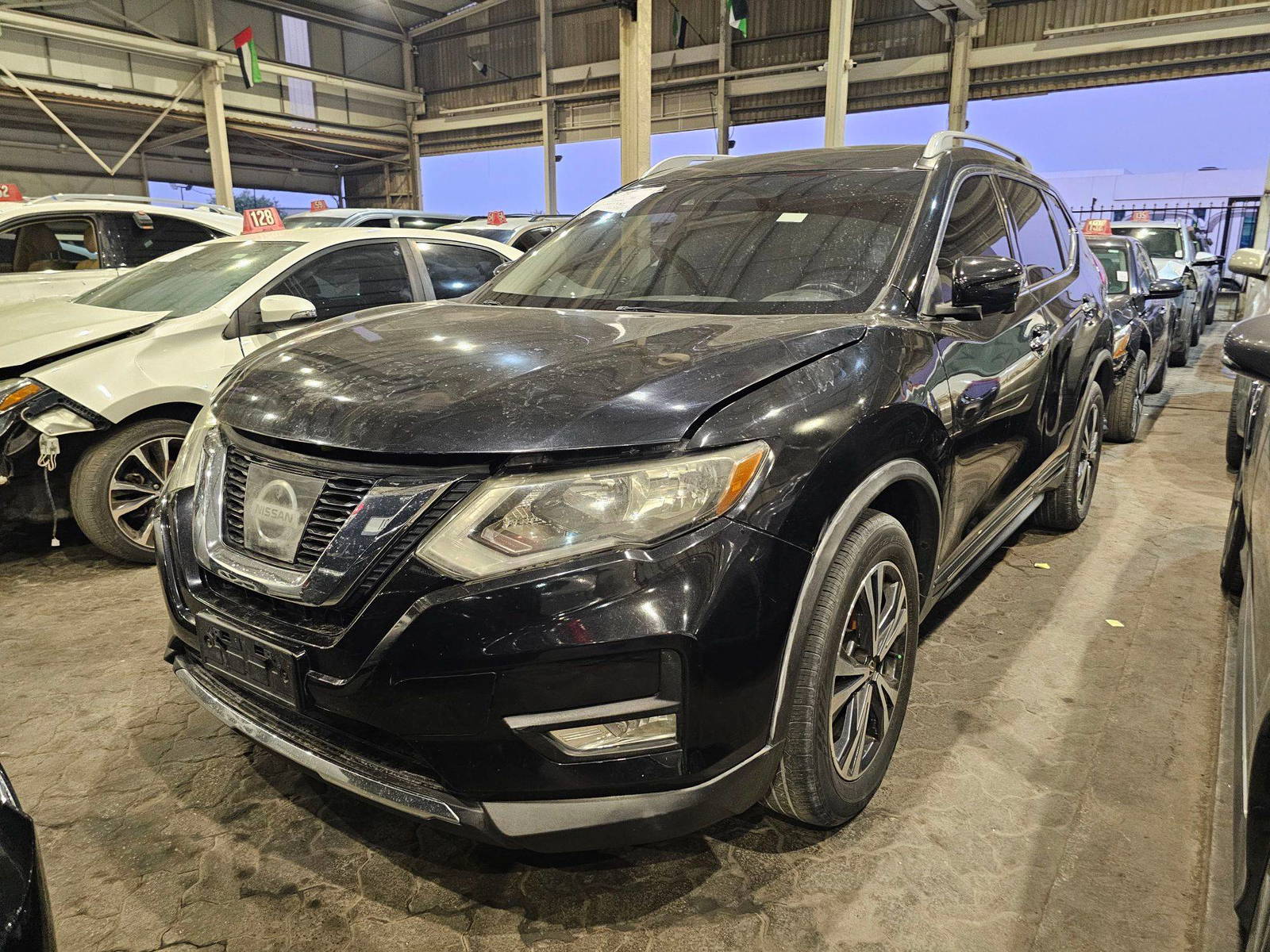 NISSAN ROGUE 2017 view 2