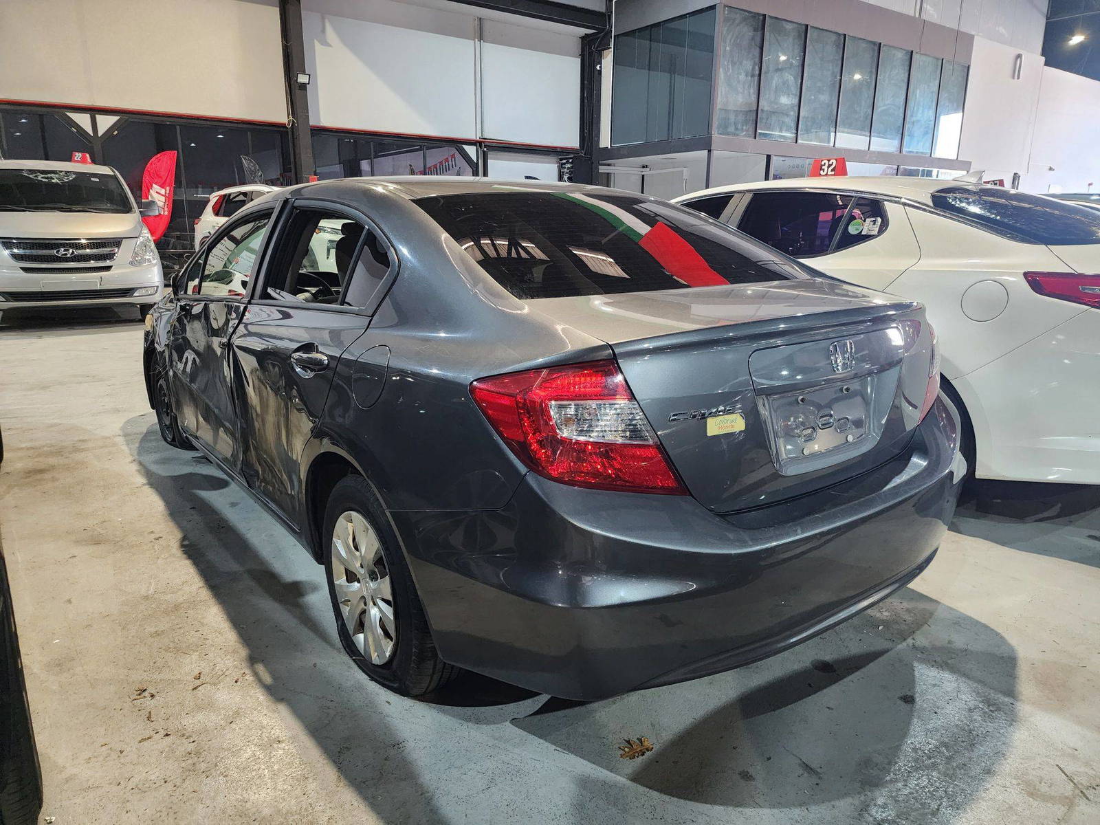 2012 HONDA CIVIC — 245128 KM — Lot 12329409 — Al Quoz - Marhaba Auctions Used Cars - Image 4