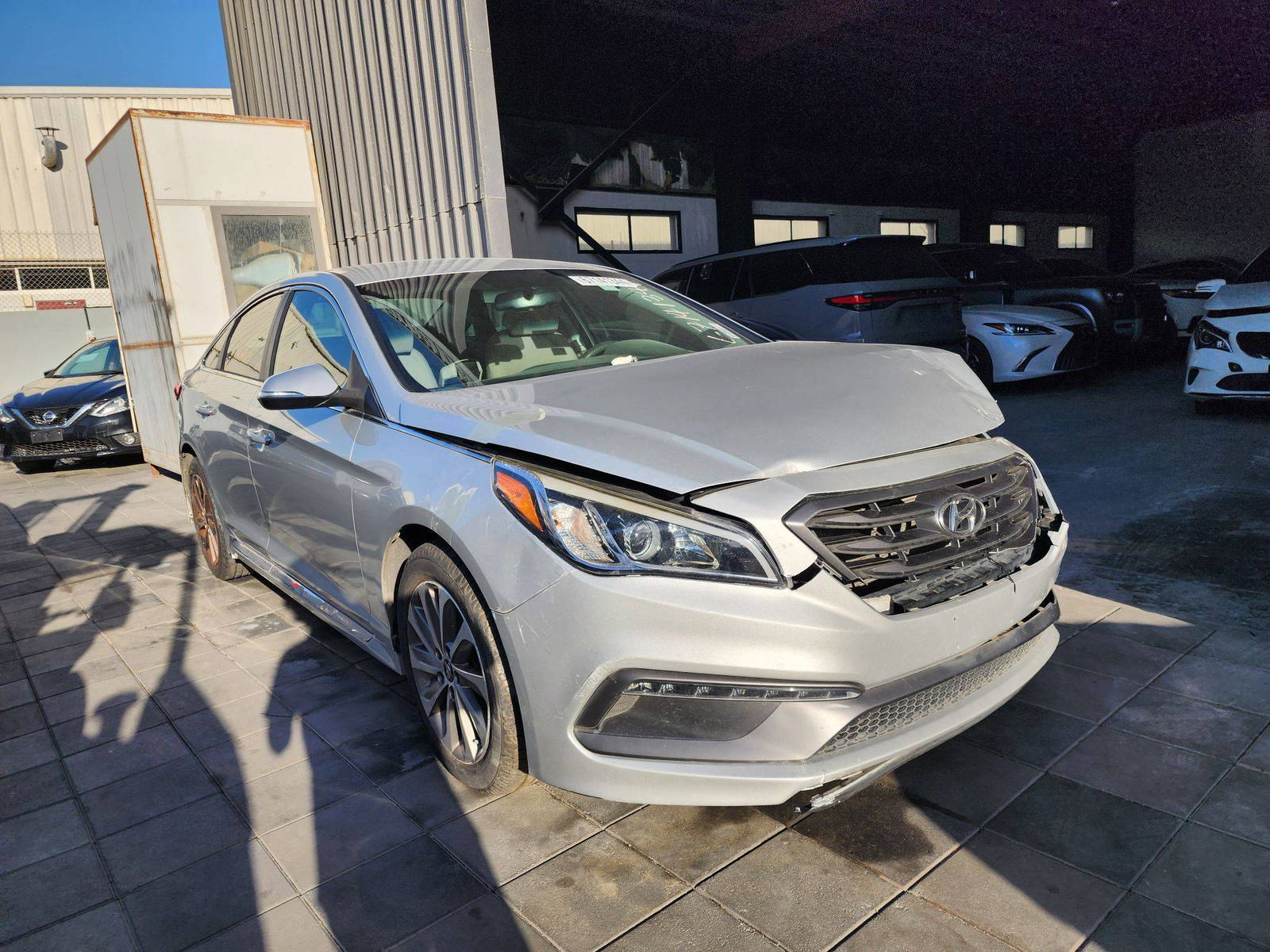 2016 HYUNDAI SONATA — 105270 Miles — Lot 67141344 — Al Quoz - Marhaba Auctions Used Cars - Image 5