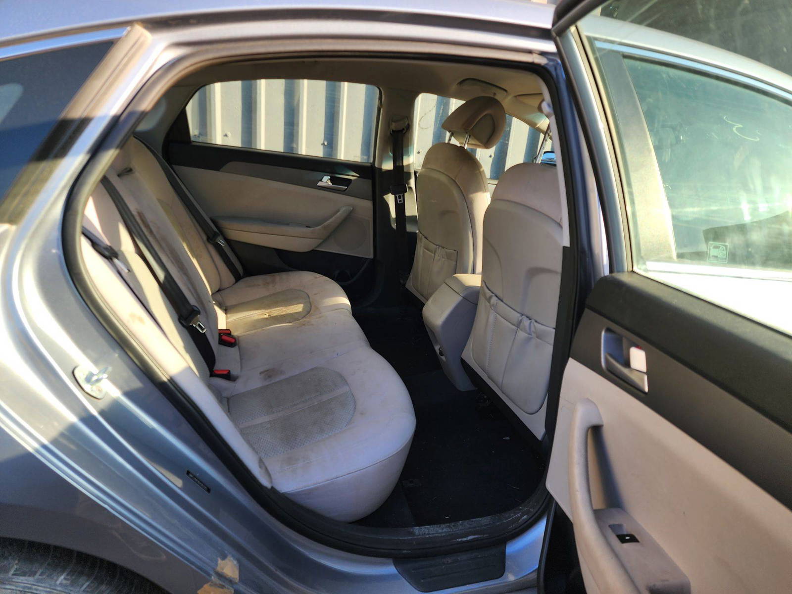 2016 HYUNDAI SONATA — 199686 Miles — Lot 64778774 — Al Quoz - Marhaba Auctions Used Cars - Image 6