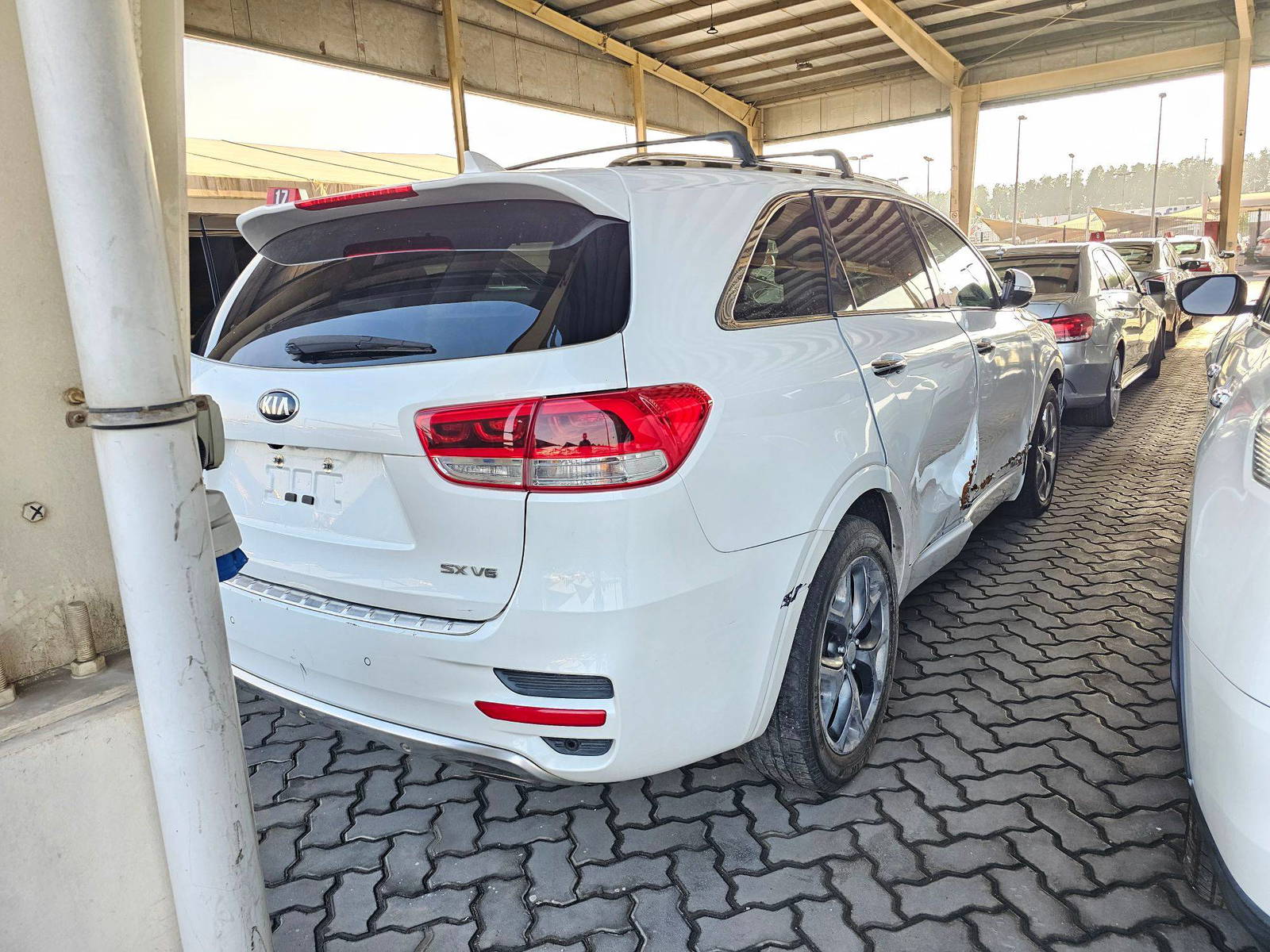 2018 KIA SORENTO — 84890 Miles — Lot 42477531 — Main - Marhaba Auctions Used Cars - Image 4