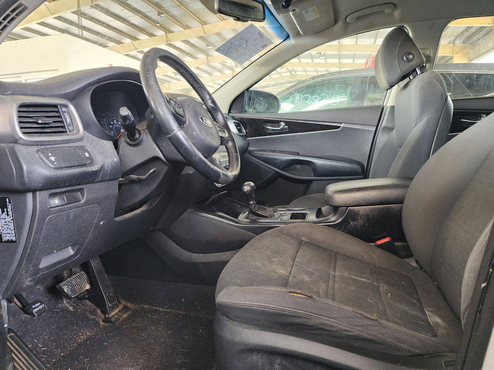 KIA SORENTO 2017 - Marhaba Auction Used Cars - Image 8