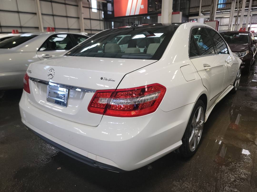 2010 MERCEDES BENZ E 350 — 203137 Miles — Lot 38396229 - Marhaba Auctions Used Cars - Image 3