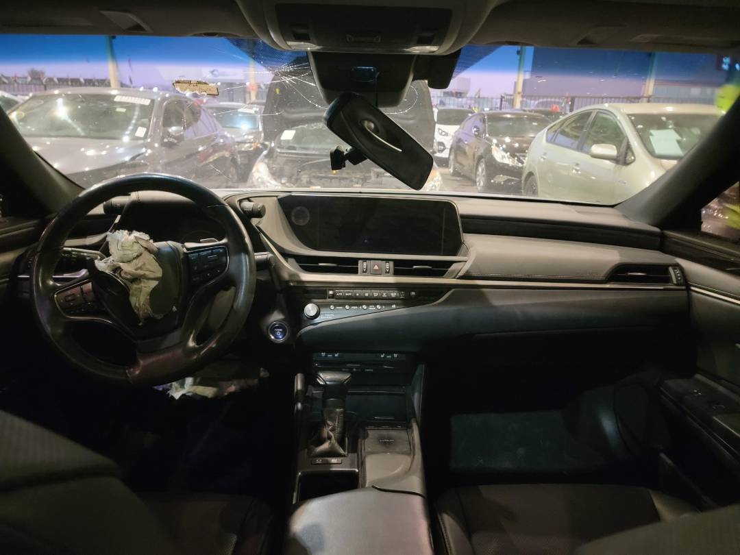 2021 LEXUS ES 300H — 71509 Miles — Lot 008682 — Main - Marhaba Auctions Used Cars - Image 8