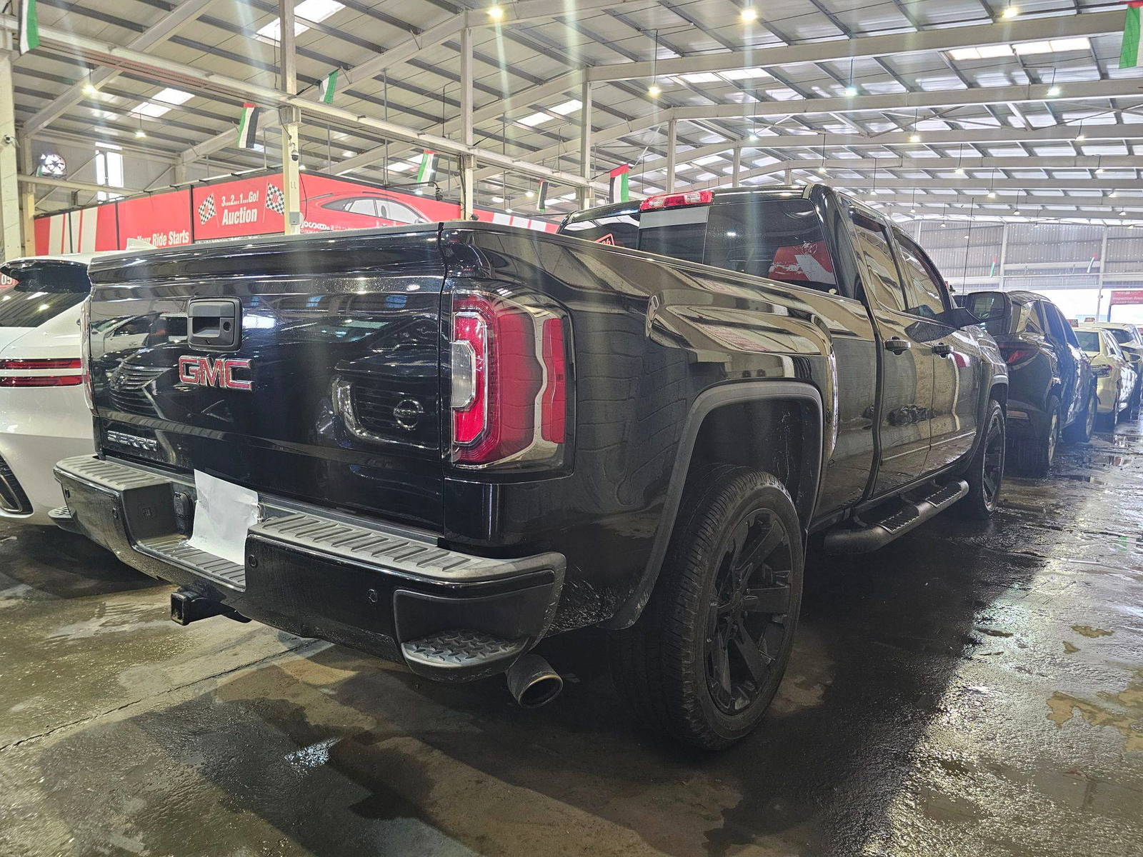 2018 GMC SIERRA — 241764 KM — Lot Z349908 — Main - Marhaba Auctions Used Cars - Image 6