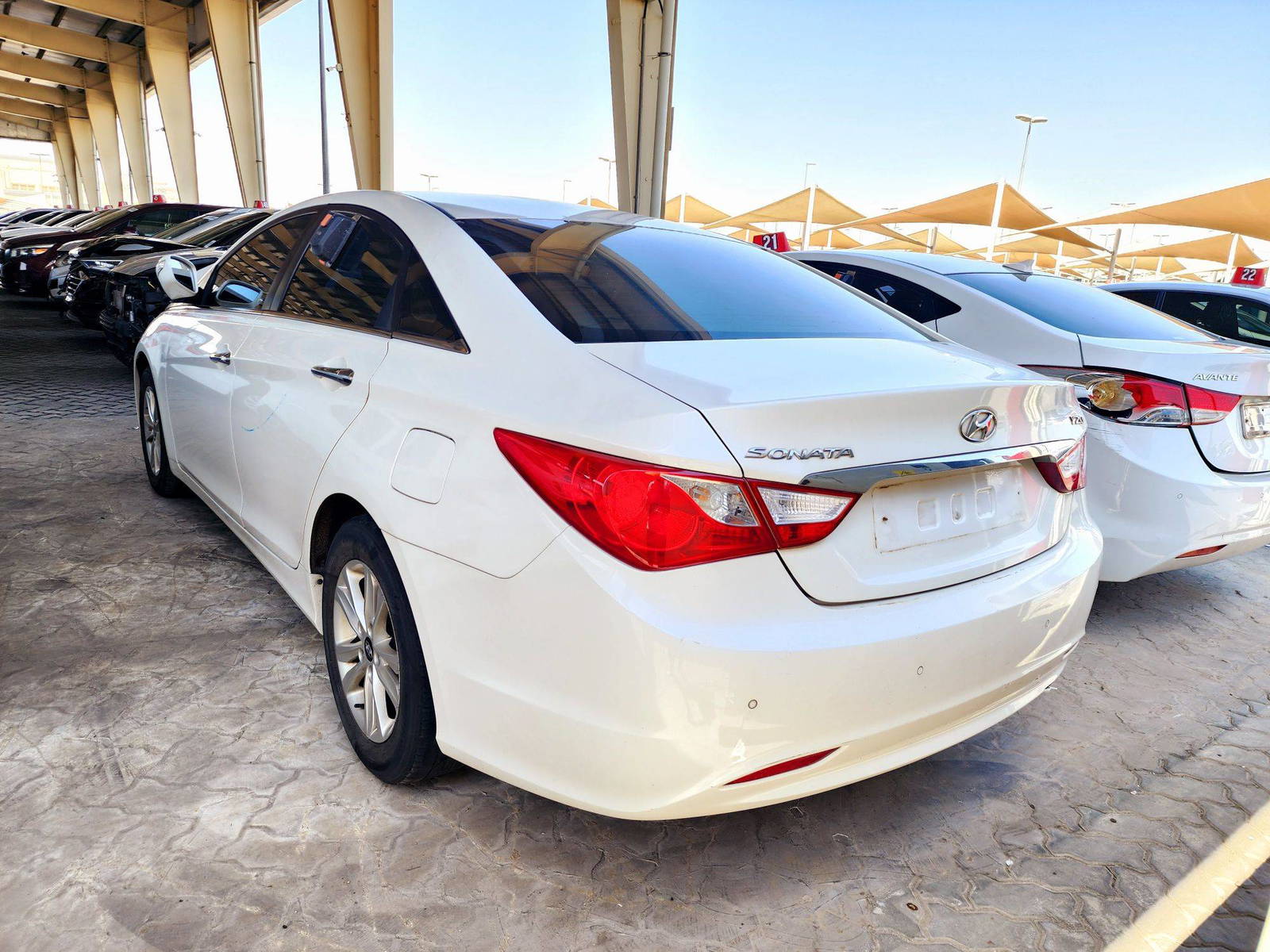 2011 HYUNDAI SONATA — 195192 KM — Lot 269158 — Souq - Marhaba Auctions Used Cars - Image 5