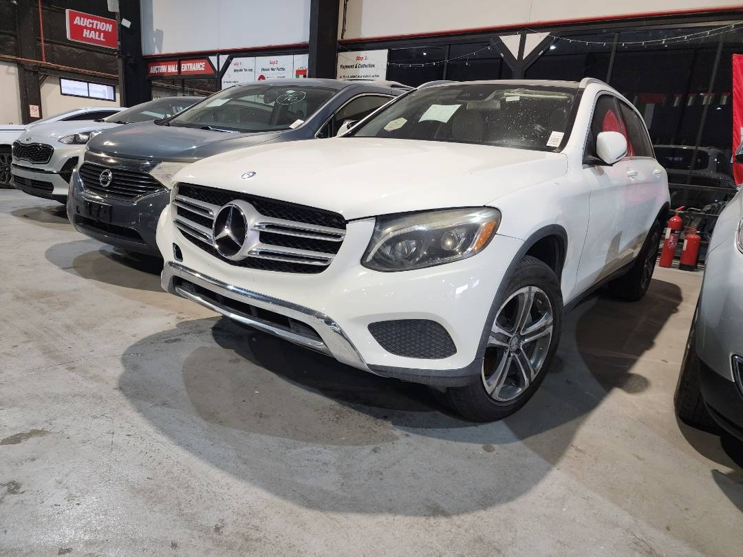 MERCEDES BENZ GLC-300