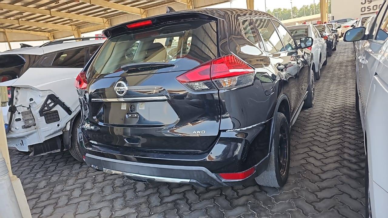 NISSAN ROGUE 2017 - Marhaba Auction Used Cars - Image 10