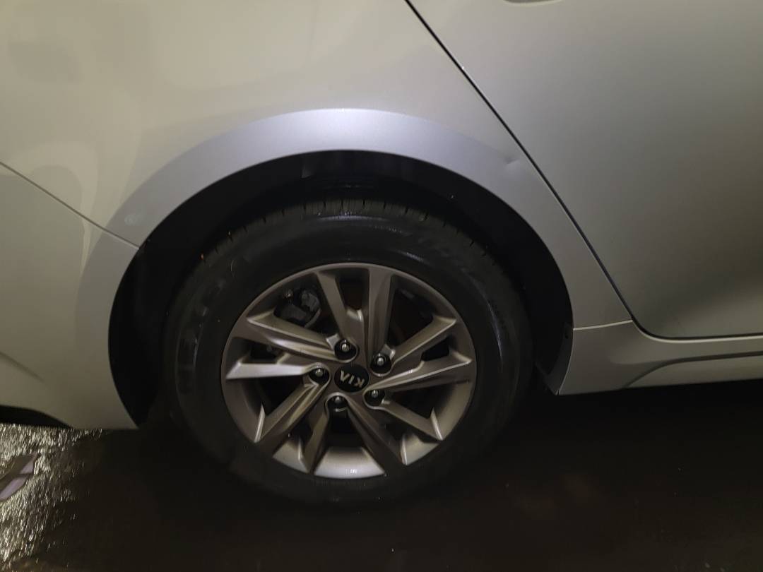 2019 KIA OPTIMA — 77171 Miles — Lot 67730763 - Marhaba Auctions Used Cars - Image 4